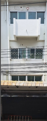 ให้เช่าอาคาร 4 ชั้น ซอยพหลโยธิน 37/1 จตุจักร เหมาะทำเป็นออฟฟิศ ขายของ คลินิก ร้านทำผม