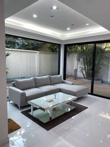 ขายบ้านเดี่ยว 2 ชั้น พร้อมออฟฟิศ 3 ชั้น ปรีดีพนมยงค์ 14 ขนาด 80 ตร.วา รีโนเวทใหม่ทั้งหลัง พร้อมอยู่