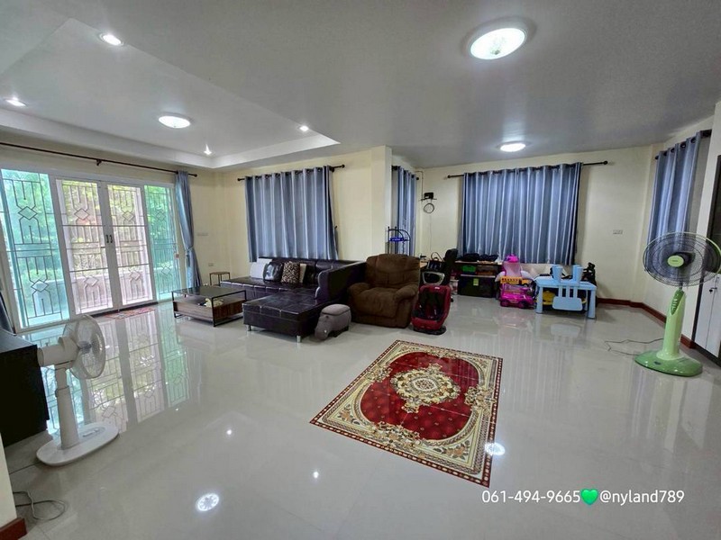 ขายบ้านสวย 2 ชั้น ใกล้แยก จปร. ต.พรหมณี อ.เมืองนครนายก จ.นครนายก เข้ามาจากเส้นสุวรรณศรหน้าแยกจปร. 500 เมตร