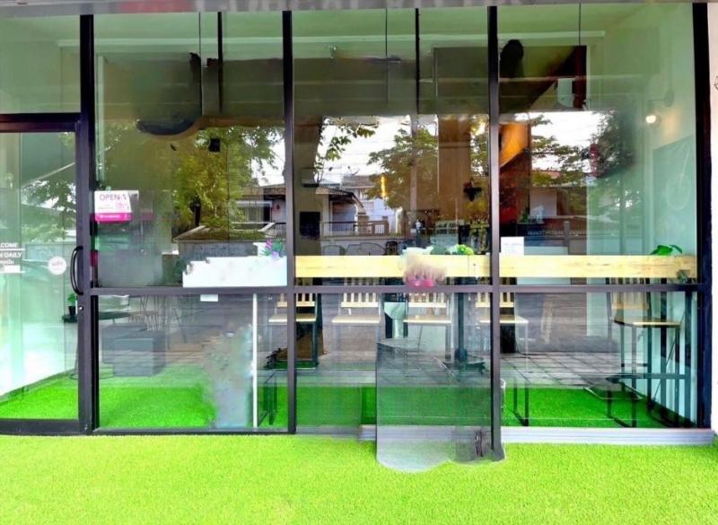 เซ้งด่วนร้านอาหาร-เครื่องดื่ม ซอยลาดพร้าว 101 ทำเลดีติดถนน พร้อมพนักงาน