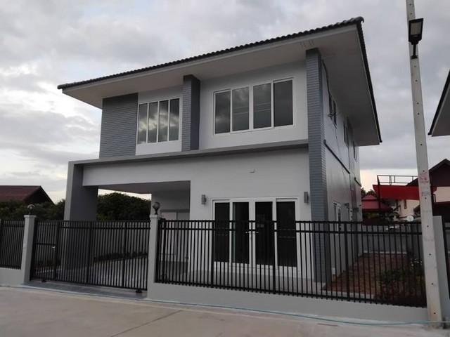 ขายบ้านสวยสร้างใหม่ 2 ชั้น มาลัยวัลเลย์ โซนศรีราชา ชลบุรี FP-H0773 