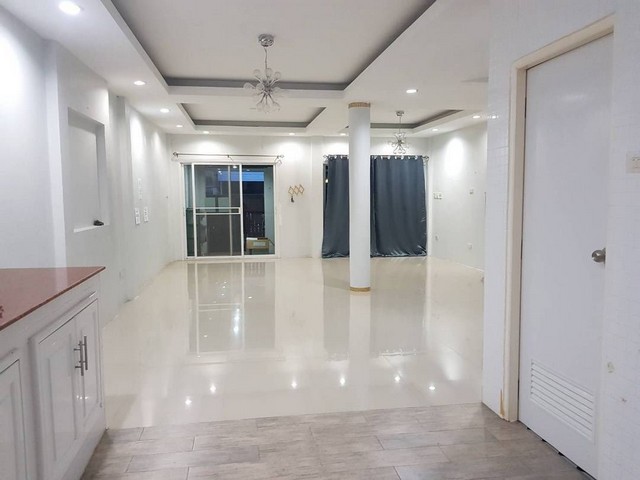 ขายด่วน ทาวน์เฮ้าส์ 2ชั้น ขนาด 24 ตรว. ปุณณวิถี สุขุมวิท 101 ใกล้ BTS ปุณณวิถี