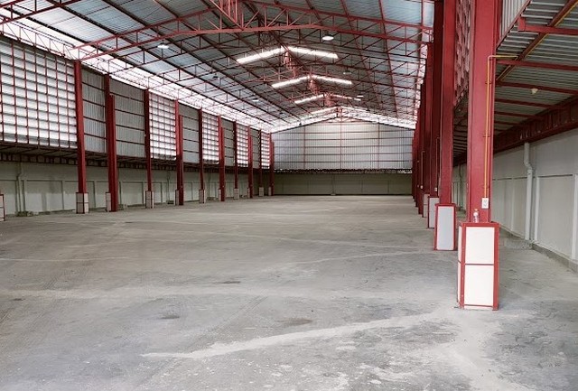 ให้เช่าโกดัง  พร้อมออฟฟิศ 1,600 ตารางเมตร ลาดกระบัง 14  ใกล้สนามบินสุวรรณภูมิ