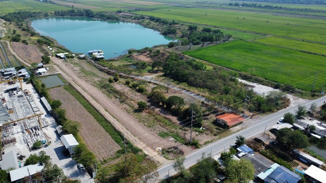 ขายถูกมากที่ดินทำเลทอง ติดถนนหลัก คลอง14 เนื้อที่ 2-2-0 ไร่ ขายไร่ละ 2.5 ล้าน องค์รักษ์ จ.นครนายก