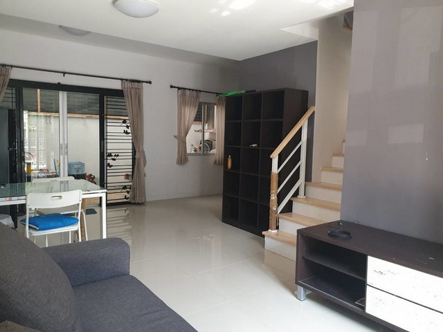 SALE TOWNHOUSE - 3000000 THB 3Bedroom ขนาด 0 Rai 0 Ngan 18 ตรว. ใกล้ - ศูนย์ราชการแจ้งวัฒนะ - รร. หอวัง นนทบุรี - โรบินสัน ศรีสมาน -ทางด่วน และสนามฟุตบอลเมืองทองยูไนเตด สภาพแวดล้อมดี