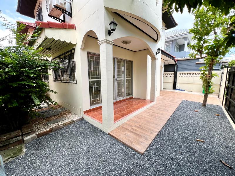 ขายด่วน! บ้านเดี่ยวรีโนเวตใหม่ทั้งหลัง ทำเลดี ซ.เพชรเกษม 69 เขตบางแค กรุงเทพ