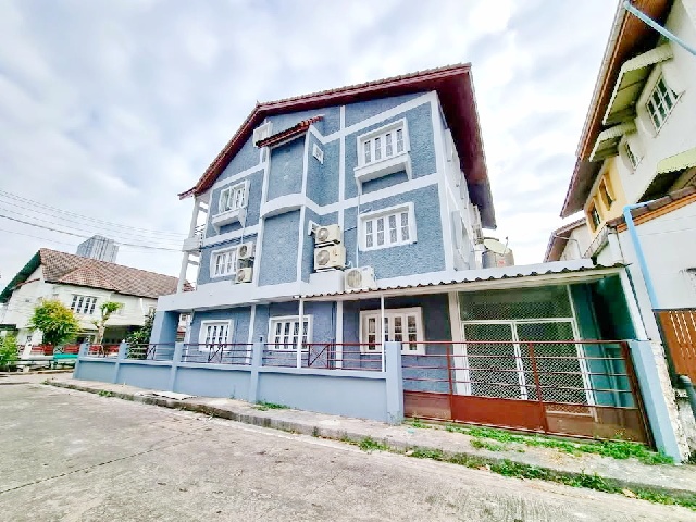 ประชาชื่น-แจ้งวัฒนะ 4นอน 3น้ำMRTแจ้งวัฒนะ14 1.3กม. ให้เช่าคฤหาสน์ใหม่ ห้องมุม 3ชั้น 40ตร.วา.480ตร.ม. ตลาดเมืองทอง 1.4กม.