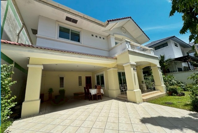 บ้านเดี่ยว 2 ชั้น โชคชัย 4 ลาดพร้าว ติด JAS วังหิน 74 ตรว. ทำเลทอง เดินไปห้างได้หลายแห่ง