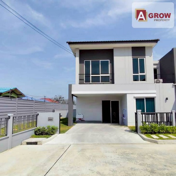 หมู่บ้านพลีโน่ทาวน์ บางนา กม.24 บ้านหลังมุม หน้าบ้านไม่ชนกับใคร มีความเป็นส่วนตัว