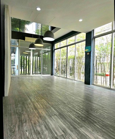 ให้เช่า ทาวน์โฮม/โฮมออฟฟิศ 3.5ชั้น แปลงมุม 30.3ตรว.(สไตล์โมเดิร์นลอฟท์)อยู่ถนนรามอินทรา64 ใกล้แฟชั่นไอส์แลนด์