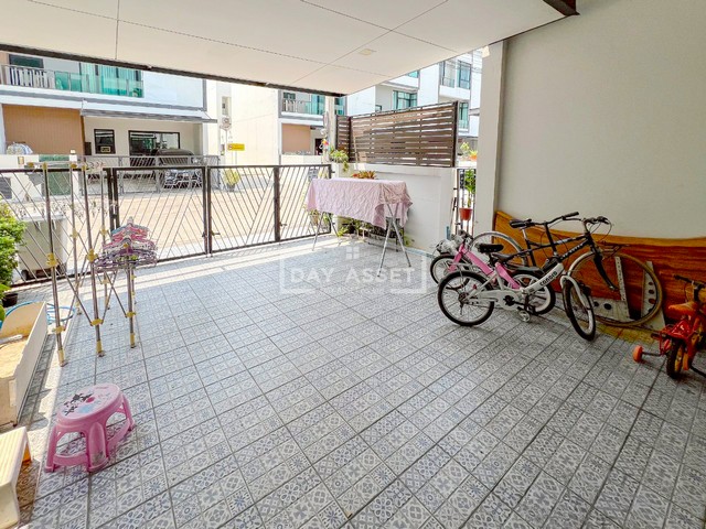 ขายบ้านเดี่ยว 2 ชั้น หมู่บ้านเซนโทร พระราม2 ซอยพุทธบูชา 32 ใกล้รถไฟฟ้าสายสีม่วง เนื้อที่ 53.7 ตร.ว. ขายเพียง 7,000,000 ล้านบาท