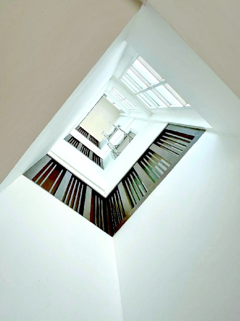  MRT ปากเกร็ด 1 กม. รร.สวนกุหลาบวิทยาลัย 700 ม.ทาวน์โฮม 3.5 ชั้น ใหม่ 280 ตร.ม.7 แอร์เหมาะกับโฮมออฟฟิศ สวนหย่อมสไตล์อังกฤษ 7 นอน 3 น้ำ 