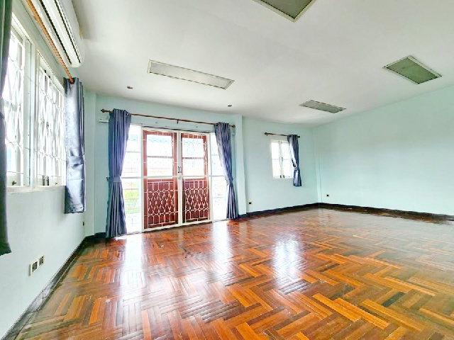 ให้เช่าคฤหาสน์ใหม่ ห้องมุม 3ชั้น 40ตร.วา.480ตร.ม. MRTแจ้งวัฒนะ14 1.3กม. ประชาชื่น-แจ้งวัฒนะ 4นอน 3น้ำ ตลาดเมืองทอง 1.4กม.