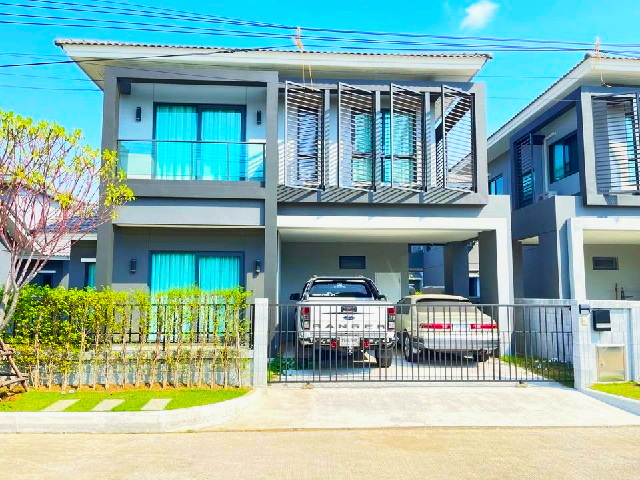 เซนโทร 4นอน รักสัตว์ รพ.จุฬารัตน์ 9 แอร์พอร์ต 4 กม. แม็คโคร บางพลี 2 กม.ให้เช่าบ้านเดี่ยว 2ชั้น 50ตร.วา.200ตร.ม.บางนา-กิ่งแก้ว 3 น้ำ