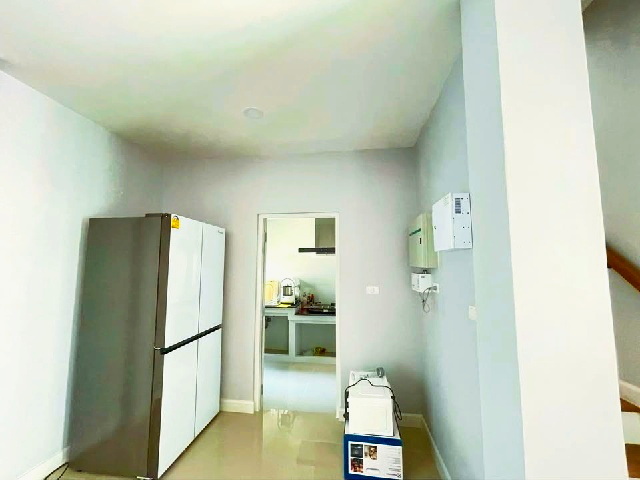 เซนโทร 4นอน รักสัตว์ รพ.จุฬารัตน์ 9 แอร์พอร์ต 4 กม. แม็คโคร บางพลี 2 กม.ให้เช่าบ้านเดี่ยว 2ชั้น 50ตร.วา.200ตร.ม.บางนา-กิ่งแก้ว 3 น้ำ