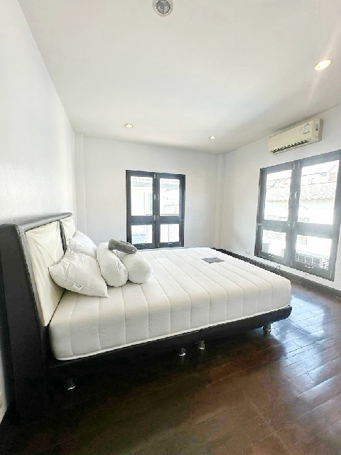 อารียา บ้านเดี่ยว 2 ชั้น 122ตร.วา.352 ตร.ม. เลียบด่วนเอกมัย รามอินทรา MRTมัยลาภ 3กม.  ตลาดหัวมุม นวมินทร์ ซิตี้ อเวนิว .3นอน