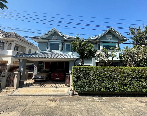 ขายบ้านเดี่ยว2ชั้น โครงการอารียาชบา(ซอยนวลจันทร์ 56) เนื้อที่ 61.7ตารางวา  พื้นที่ใช้สอย 300 ตารางเมตร  บิ้วอิน ทั้งหลัง