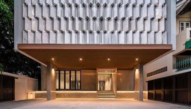 Home Office Stand Alone สุขุมวิท 62  Modern Tropical Contemporary Chine Style  450 เมตรถึง BTS บางจาก  106 ตรว. 750 ตรม.