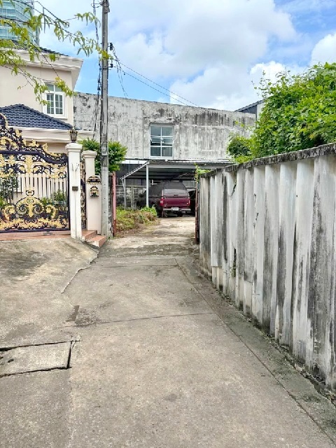 BTS อารีย์ 990 ม. BTS สะพานควาย 1.3 กม.  2นอน ให้เช่าที่ดิน พร้อมบ้าน  85ตร.วา.345 ตร.ม. ราคาถูก  1น้ำ