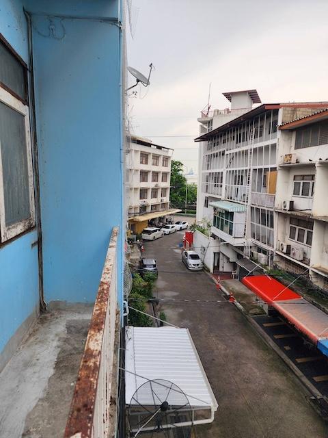 ขายตึกแถว 3.5 ชั้น 16 ตรว. พร้อมดาดฟ้า ซ.ประชาชื่น 27 ใกล้ทางด่วน และ MRT บางซ่อน