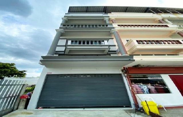 บรม ม.มหิดล ศาลายา  400ม. สาย3 ให้เช่าอาคารพาณิชย์ 3.5 ชั้น 1.5คูหา 504ตร.ม.34 ตร.วา.ติดถนนใหญ่ รถไฟศาลาธรรมสพน์ ศาลายา 2กม. 2 นอน  