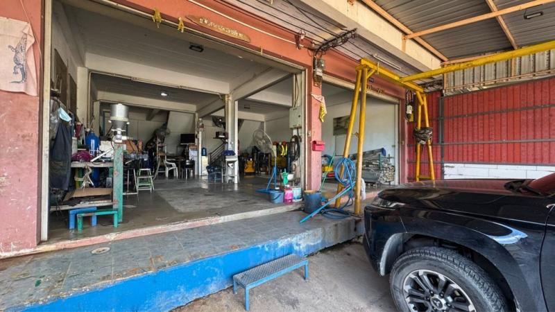 ขายด่วนราคาพิเศษ! อาคารพาณิชย์ 3 ชั้น (2 คูหา) ซอยขจรวิทย์ แพรกษาใหม่ สมุทรปราการ หมู่บ้านสรณ์สิริ Traffic ดีที่สุดในซอย เหมาะสำหรับทำกิจการ