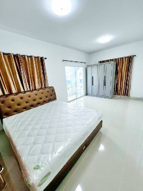 ถ.วัดศรีวารีน้อย APL สุวรรณภูมิ5กม. บ้าน 2 ชั้น ใหม่ หลังมุม 57ตร.วา.237 ตร.ม.ม.หัวเฉียวเฉลิมพระเกียรติ  4.1 กม.3นอน 2 น้ำ