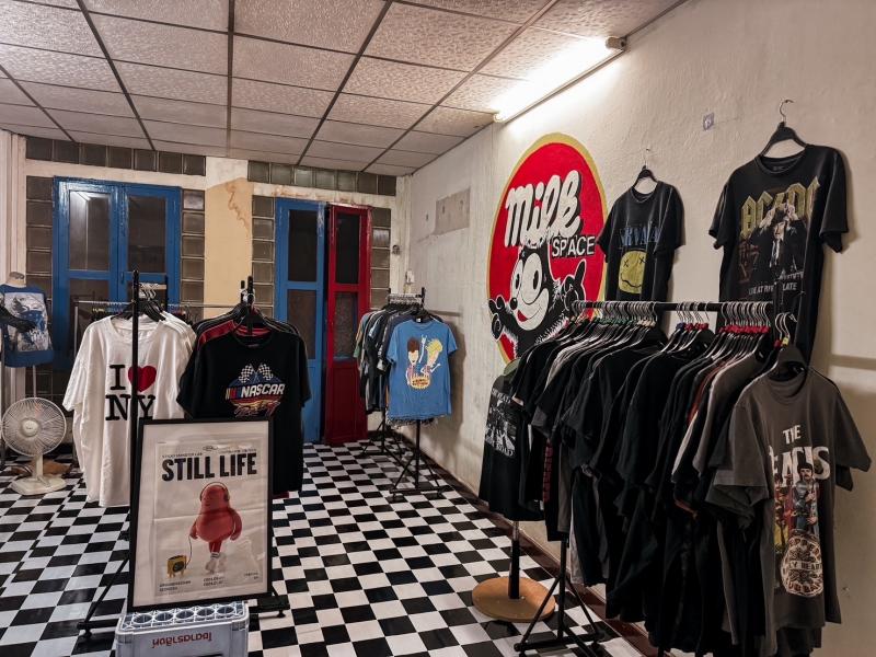 เซ้งร้านด่วน ซอยนานา เยาวราช เหมาะแก่การทำร้านเหล้า ผับ บาร์ ร้านกลางคืน