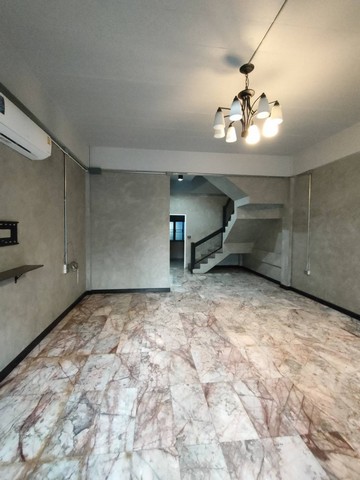 ขายโฮมออฟฟิศ 3 ชั้น 31.6 ตรว. สไตล์ลอฟท์ ซอยลาดพร้าว 124 ใกล้ MRT มหาดไทย