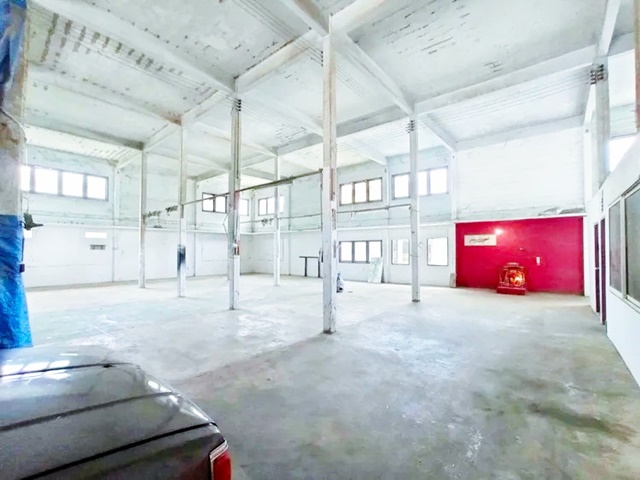 MRT แยกปากเกร็ด 2กม. เมืองทอง 2.65 กม. ให้เช่าโกดังคลังสินค้า พร้อมออฟฟิศ 2ชั้น 508ตร.ม.128 ตร.วา. เซ็นทรัล แจ้งวัฒนะ 2.4 กม.