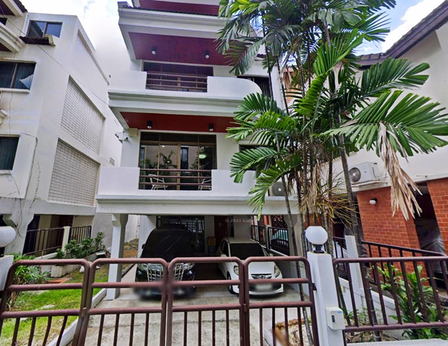 คฤหาสน์แนวตั้งสุดหรู 4 ชั้น ใหม่ หรูหรา 5นอน ย่านคนญี่ปุ่น BTSพร้อมพงษ์ 900ม. MRTสุขุมวิท 900ม. 405ตร.ม. 35ตร.วา.5น้ำ 