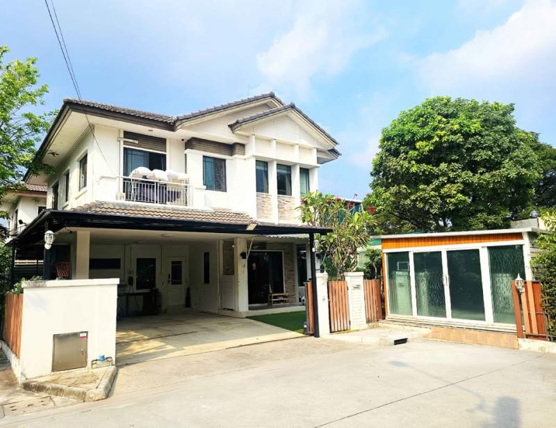 ให้เช่าบ้านเดี่ยว 2 ชั้น 87 ตารางวา 4 ห้องนอน หมู่บ้านมัณฑนา เลค วัชรพล ถนนสุขาภิบาล 5 สายไหม อยู่โซนทะเลสาบ Charming Zone