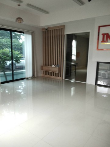 HR2563ให้เช่าทาวน์โฮม 3 ชั้น โครงการบ้านกลางเมือง มอลติ-คาโล รัชวิภา เหมาะทำออฟฟิศ หรืออยู่อาศัย