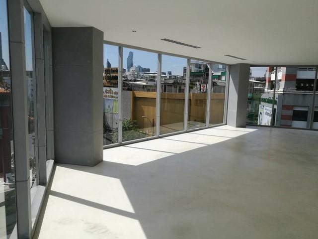 ให้เช่าอาคารพาณิชย์  ติดวงเวียนประตูเฉลิมพระเกียรติ  4.5 ชั้น ย่านเยาราช ประตูไชน่าทาวน์ ใกล้ MRT หัวลำโพง ,MRTวัดมังกร , เยาวราช ,