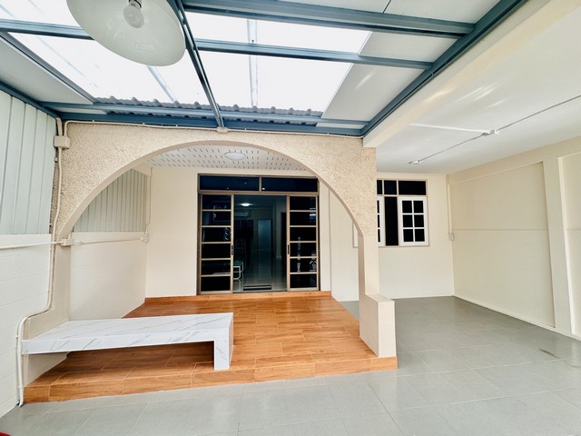 รีโนเวทใหม่ทั้งหลัง บ้านเช่าบางทรายใกล้สะพานใหม่ บางทราย จ.ชลบุรี บ้านตกแต่งสไตล์ญี่ปุ่น