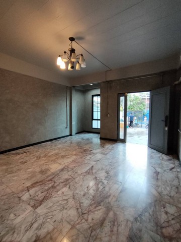 ขายโฮมออฟฟิศ 3 ชั้น 31.6 ตรว. ซอยลาดพร้าว 124 สไตล์ลอฟท์ ใกล้ MRT มหาดไทย