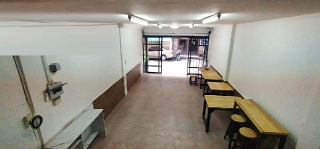 BTSสะพานควาย 640ม. BTSอารีย์ 1 กม.ประดิพัทธ์ 12-22 ให้เเช่าอาคารพาณิชย์ 3.5 ชั้น 18 ตร.วา.232 ตร.ม.3 นอน 2 น้ำ บร้านอาหาร