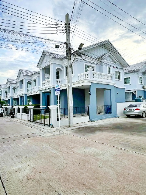 APL สุวรรณภูมิ5กม. ถ.วัดศรีวารีน้อย บ้าน 2 ชั้น ใหม่ หลังมุม 57ตร.วา.237 ตร.ม.ม.หัวเฉียวเฉลิมพระเกียรติ  4.1 กม.3นอน 2 น้ำ  