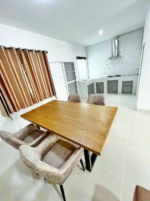 ถ.วัดศรีวารีน้อย APL สุวรรณภูมิ5กม. ม.หัวเฉียว4กม. 3นอน บ้าน 2ชั้น ใหม่ หลังมุม 56 ตร.วา.230 ตร.ม.2 น้ำ