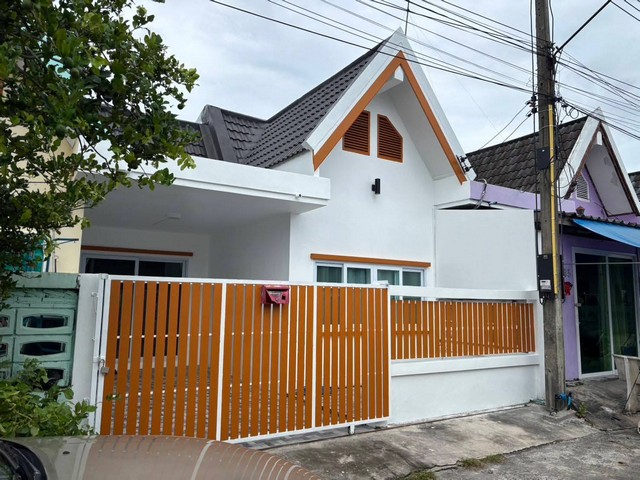 ชัยพฤกษ์ 2     ยังไม่ข้ามทางรถไฟ  ใกล้สุขุมวิท  ใกล้หาดจอมเทียน