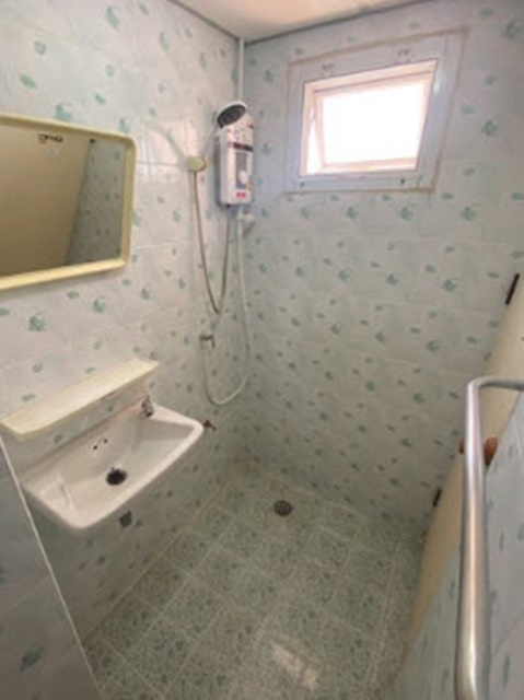 ให้เช่าอพาร์ทเม้นท์ 4ปีทำAIRBNBได้  40ห้อง พร้อมให้รีโนเวท  ถูกสุด ติดรถไฟฟ้า 3สาย  138ตรว. พหล55 BTS วัดพระศรี  200ม. MRTราชภัฏ 200ม.