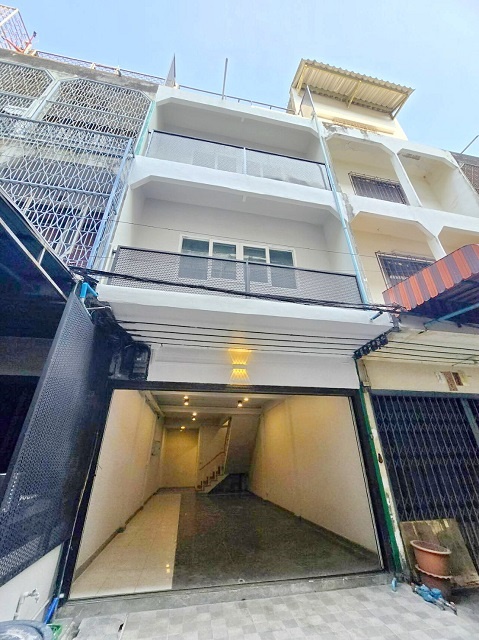 รัชดา1-7 Fortune เซ็นทรัล MRT พระราม 9 999ม. ให้เช่า บ้าน อาคาร 4ชั้น สถานฑูตจีน 800ม. 235 ตร.ม.ใจกลางเมือง  3 นอน 2 น้ำ 