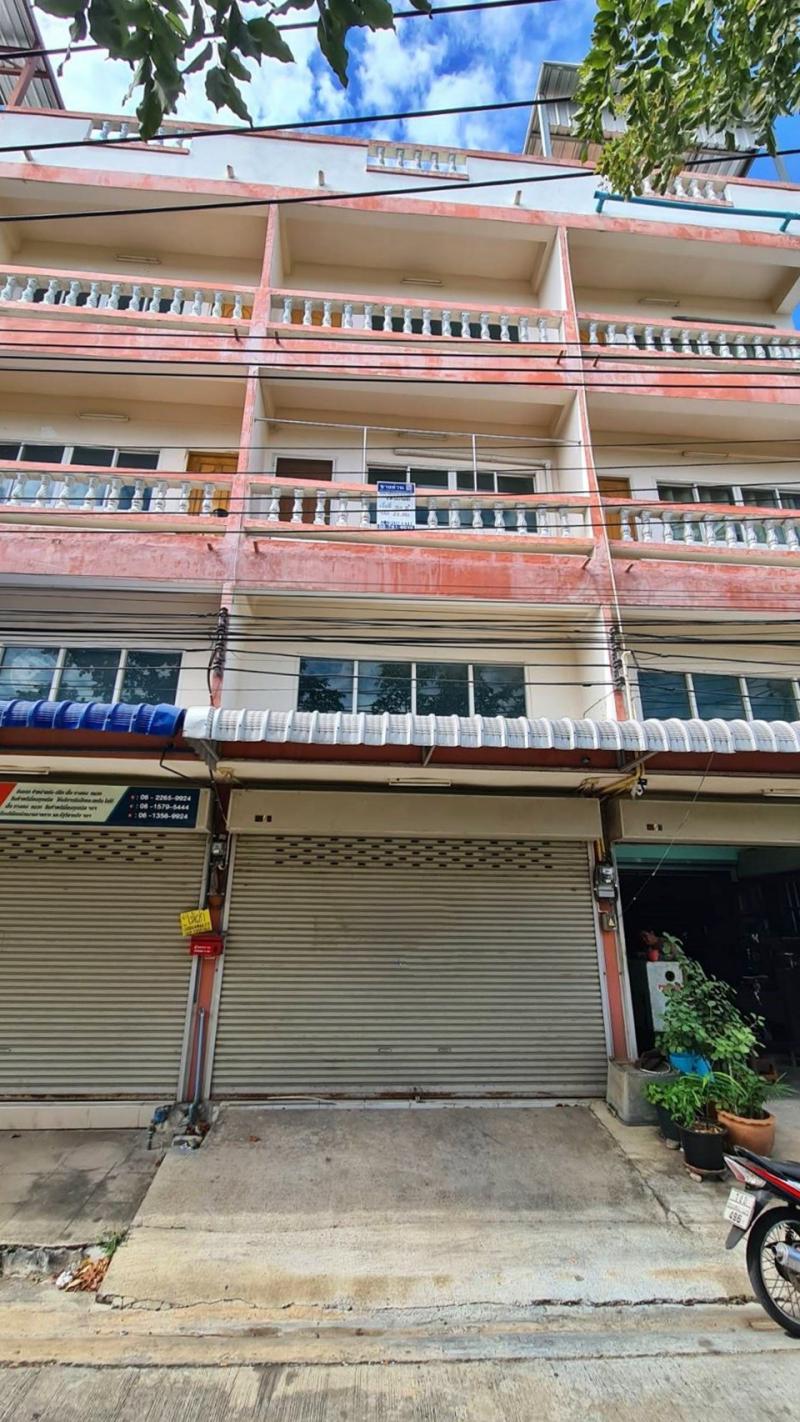 ขายอาคารพาณิชย์มือสอง 3.5 ชั้น เขตบางขุนเทียน กรุงเทพมหานคร  