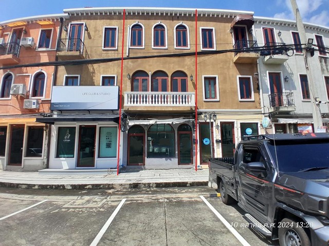 ขายอาคารพาณิชย์ 3 ชั้นโครงการ เวนิส ดิ ไอริส วัชรพล เขตบางเขน กทม