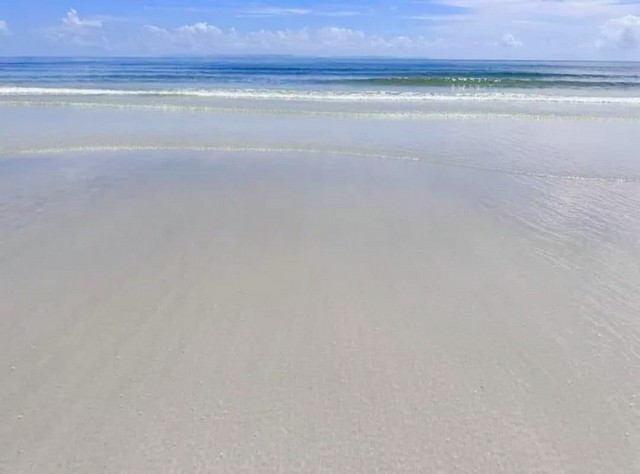 เลือกสรรทรัพย์ดีเติมเต็มชีวิต  ขายที่ดินริมหาดสะพลีทรายขาวน้ำใสคราม สวยงามวิวทะเลธรรมชาติสุดสุด ปะทิวใกล้หาดสวยทุ่งวัวแล่น  