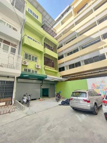 ให้เช่าตึกแถว 4.5 ชั้น ห้องมุม ย่านสะพานควาย อารีย์ ใกล้ BTS สะพานควาย BTS อารีย์ รพ.วิมุต   