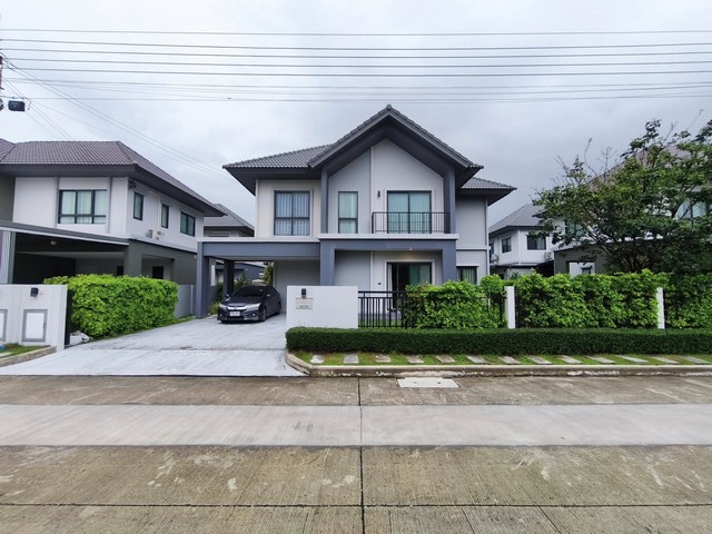 เวนิว โฟลว์ แจ้งวัฒนะ 67.9 ตารางวา 191 ตารางเมตร ตกแต่งสวยมาก พร้อมเข้าอยู่ หน้าบ้านหันไปทางทิศใต้ 4 ห้องนอน 3 ห้องน้ำ