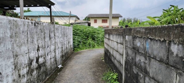 ที่ดินเปล่า 100 ตร.วา หลักหก ติดรถไฟฟ้าสายสีแดง ราคาถูก