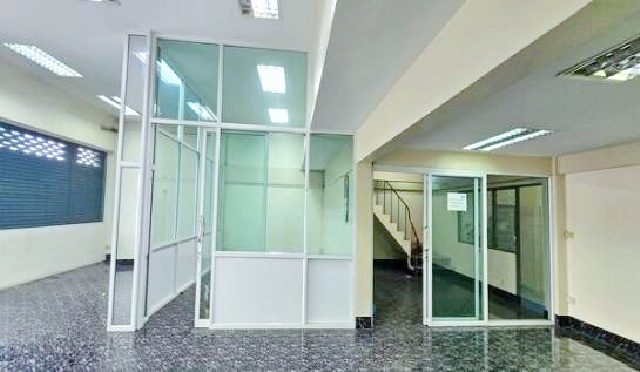 ไทวัสดุ นครปฐม 600ม.แม็คโคร 1กม. ติดถนนใหญ่ 3 นอน  ให้เช่าอาคารพาณิชย์ 3.5 ชั้น 2 คูหาทะลุกัน 34ตร.วา.404 ตร.ม.