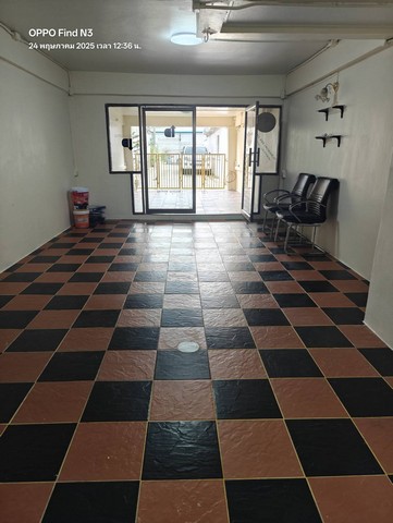 ขาย ทาวน์เฮ้าส์นวมินทร์74 แยก1-1 ซอยเลยแม็กซ์แวลูมานิดเดียว เนื้อที่ 18 ตรว ทำเลใกล้ตลาดปัฐวิกรณ์